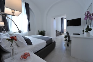 Premium bedding, down duvets, minibar, in-room safe - Sorrento Bay (Sant'Agnello)