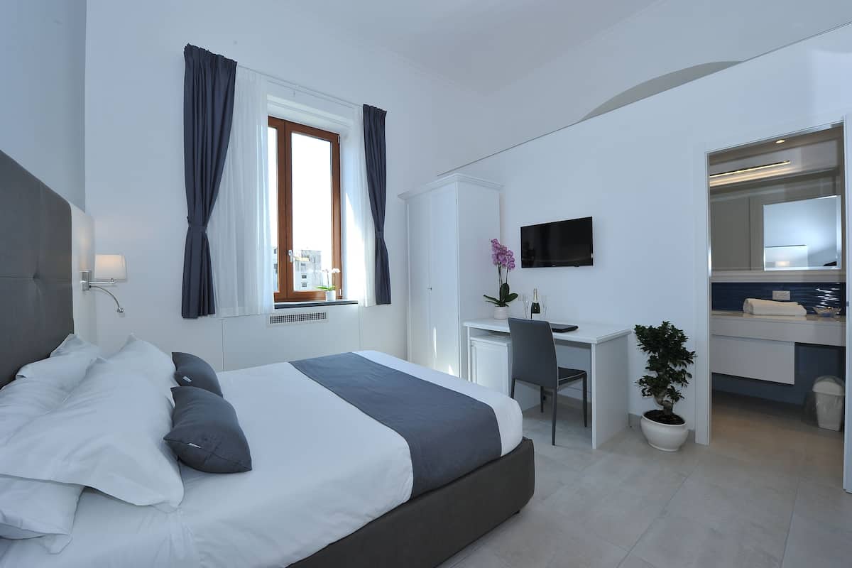 Superior Double Room, Garden View | Premium bedding, down comforters, minibar, in-room safe