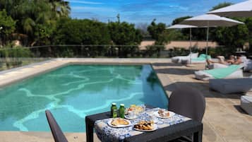 Seasonal outdoor pool