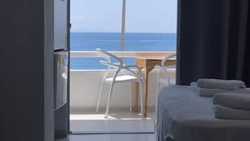 Comfort Deluxe Double Room, with Balcony Sea View | Premium bedding, blackout drapes, cribs/infant beds, free WiFi