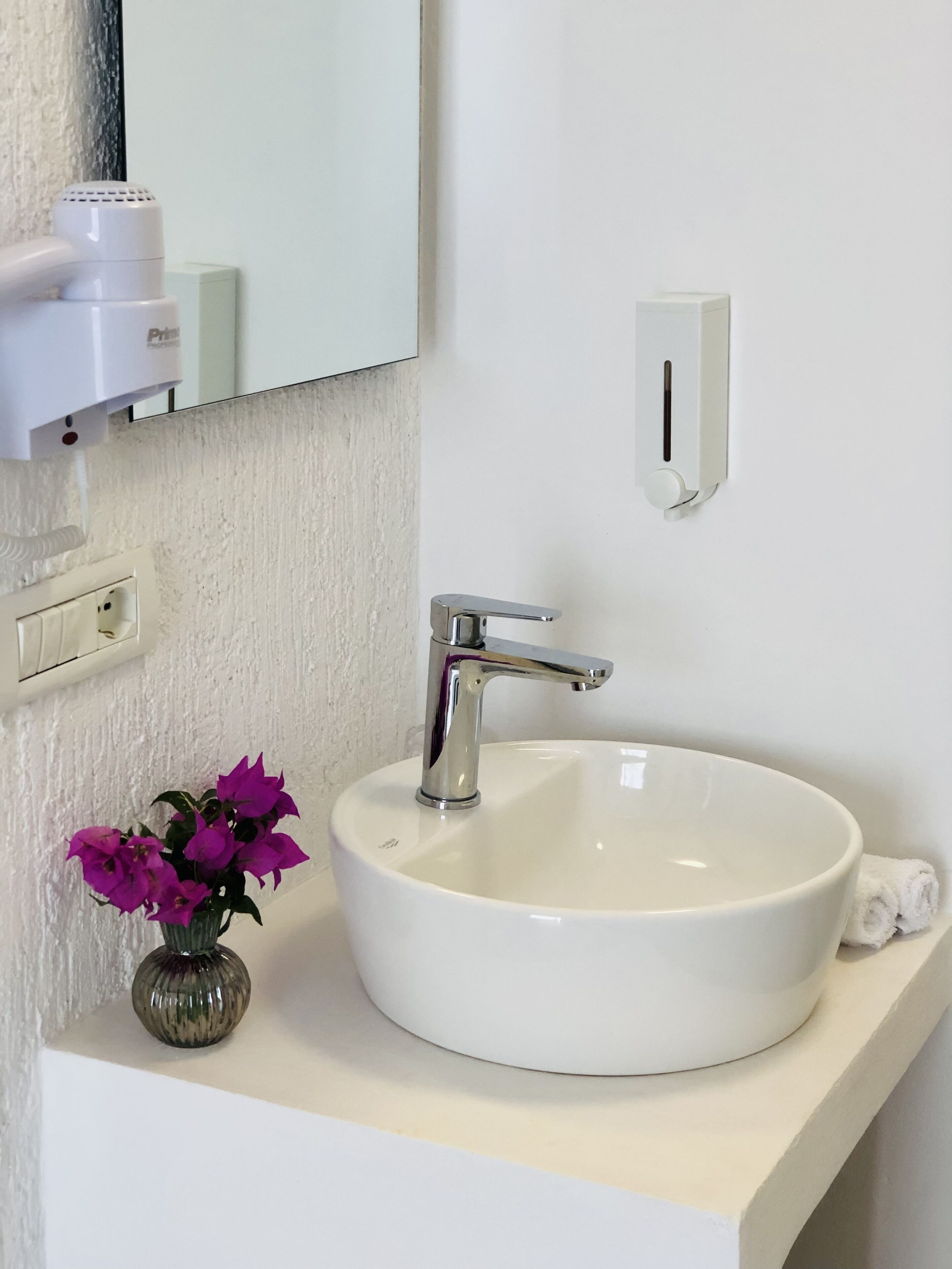 deluxe double room, balcony, sea view | 1 bedroom, premium bedding, blackout curtains, cots/infant beds