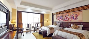 Executive Twin Room | Minibar, in-room safe, blackout drapes, soundproofing