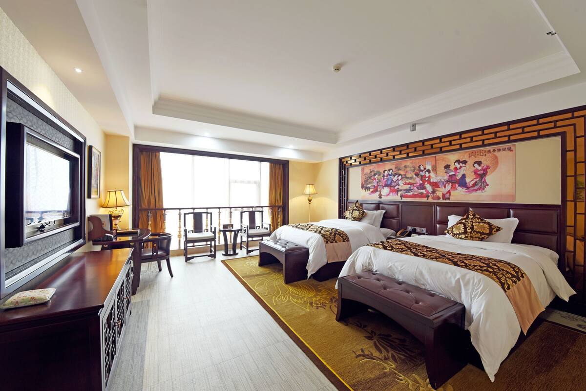 ห้องเอ็กเซกคิวทีฟทวิน | มินิบาร์, ตู้นิรภัยในห้องพัก, ผ้าม่านกันแสง, ห้องเก็บเสียง