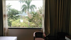 Phòng 2 giường đơn Deluxe | Bàn, bàn ủi/dụng cụ ủi quần áo, truy cập Internet không dây miễn phí 