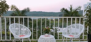 Dining - Halong & Me Hometel (Ha Long)