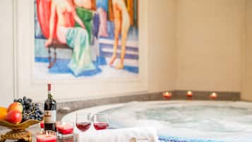 Sauna, hot tub, steam room