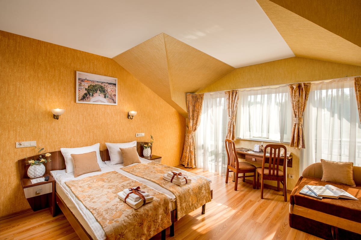 Superior Twin Room, Balcony | Desk, laptop workspace, blackout drapes, iron/ironing board (on request)