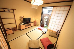 Maison, 2 chambres, non-fumeurs | 2 chambres, décoration personnalisée, bureau, rideaux occultants