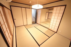 独立别墅, 2 间卧室, 无烟房 | 2 多间卧室、特色装修、办公桌、遮光窗帘