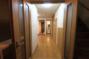 独立别墅, 2 间卧室, 无烟房 | 2 多间卧室、特色装修、办公桌、遮光窗帘