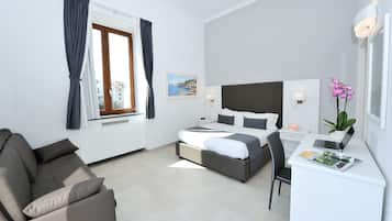 Familien-Vierbettzimmer, 1 Schlafzimmer, mit Bad, Blick auf den Innenhof