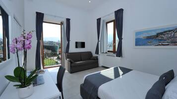 Family Quadruple Room, 1 Bedroom, Ensuite, Courtyard View | Premium bedding, down comforters, minibar, individually furnished