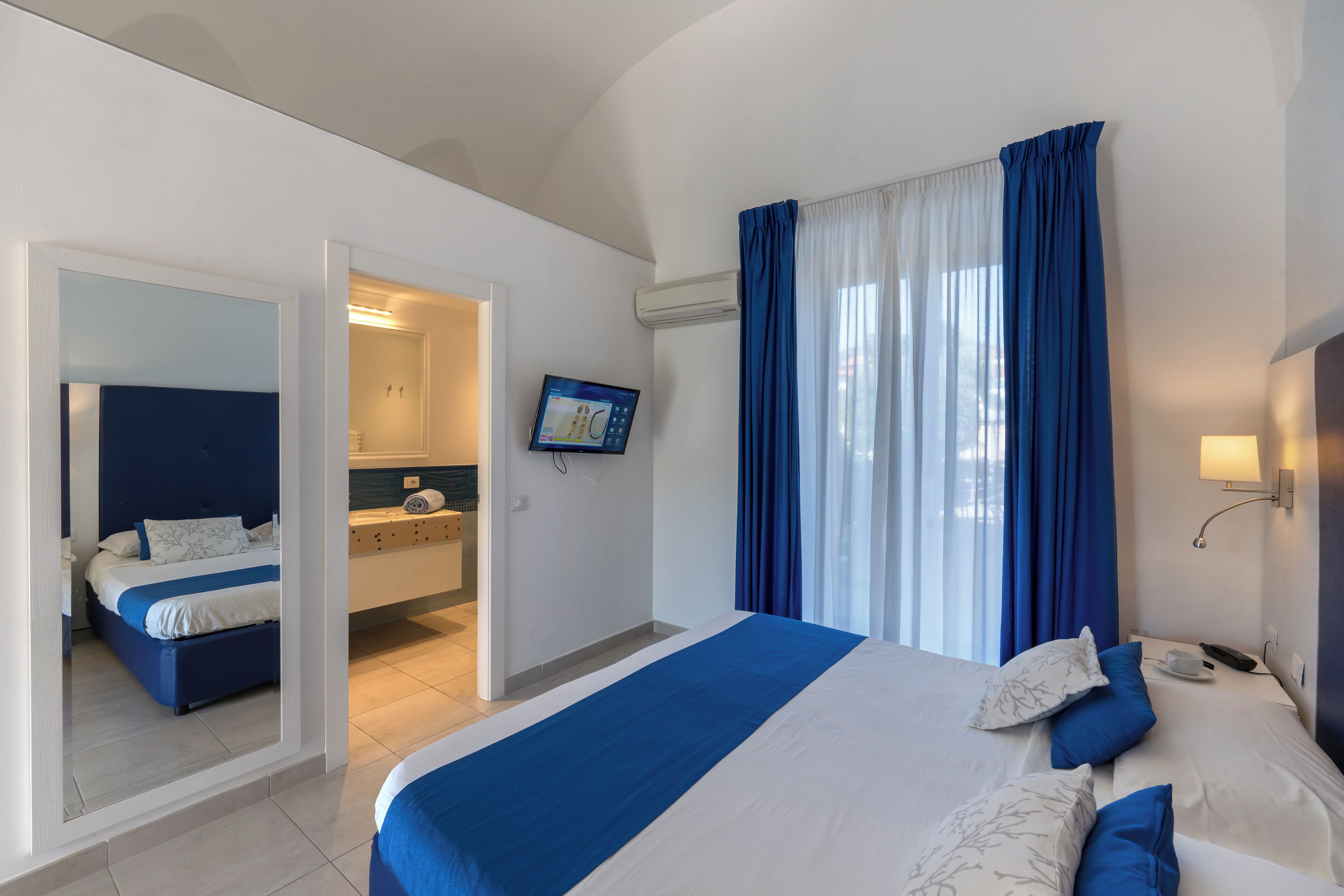 Premium bedding, down duvets, minibar, individually furnished
