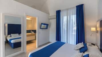 Premium bedding, down duvets, minibar, individually furnished