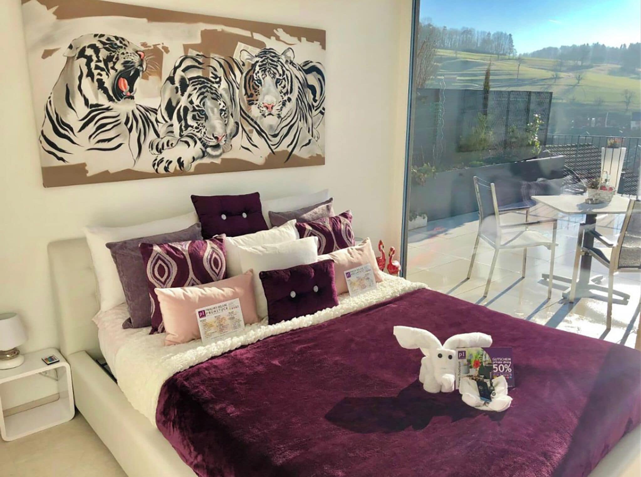 Deluxe-Doppelzimmer, Balkon | Bettwäsche aus ägyptischer Baumwolle, hochwertige Bettwaren, Minibar