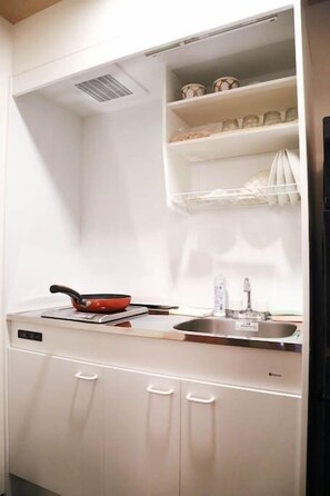 Hus - 2 sovrum - icke-rökare | Eget pentry | Kylskåp, mikrovågsugn, spishäll och riskokare