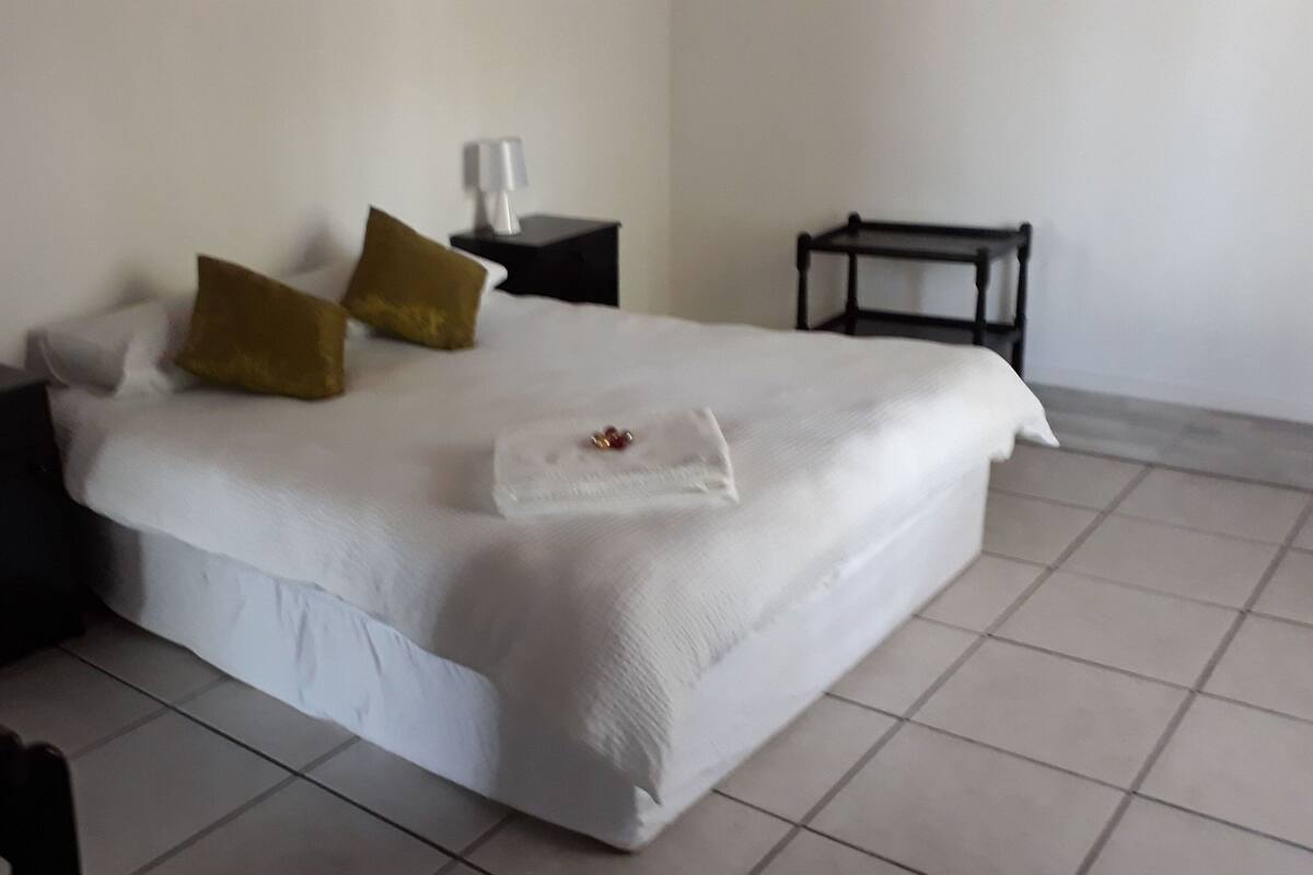 Double Room (The Little Green) | Wi-fi percuma, cadar katil 