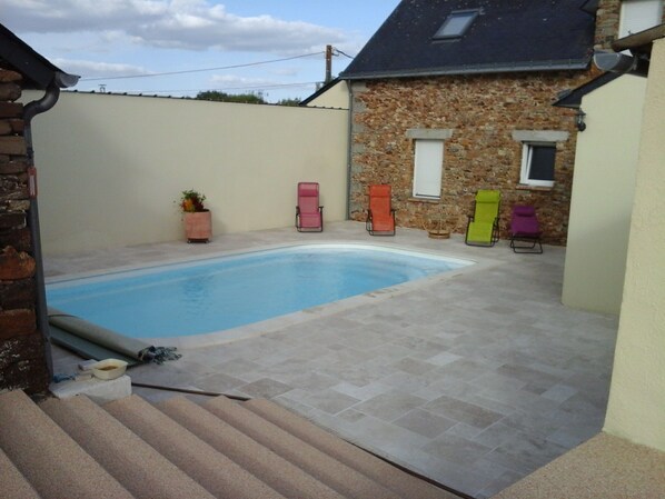 Seasonal outdoor pool