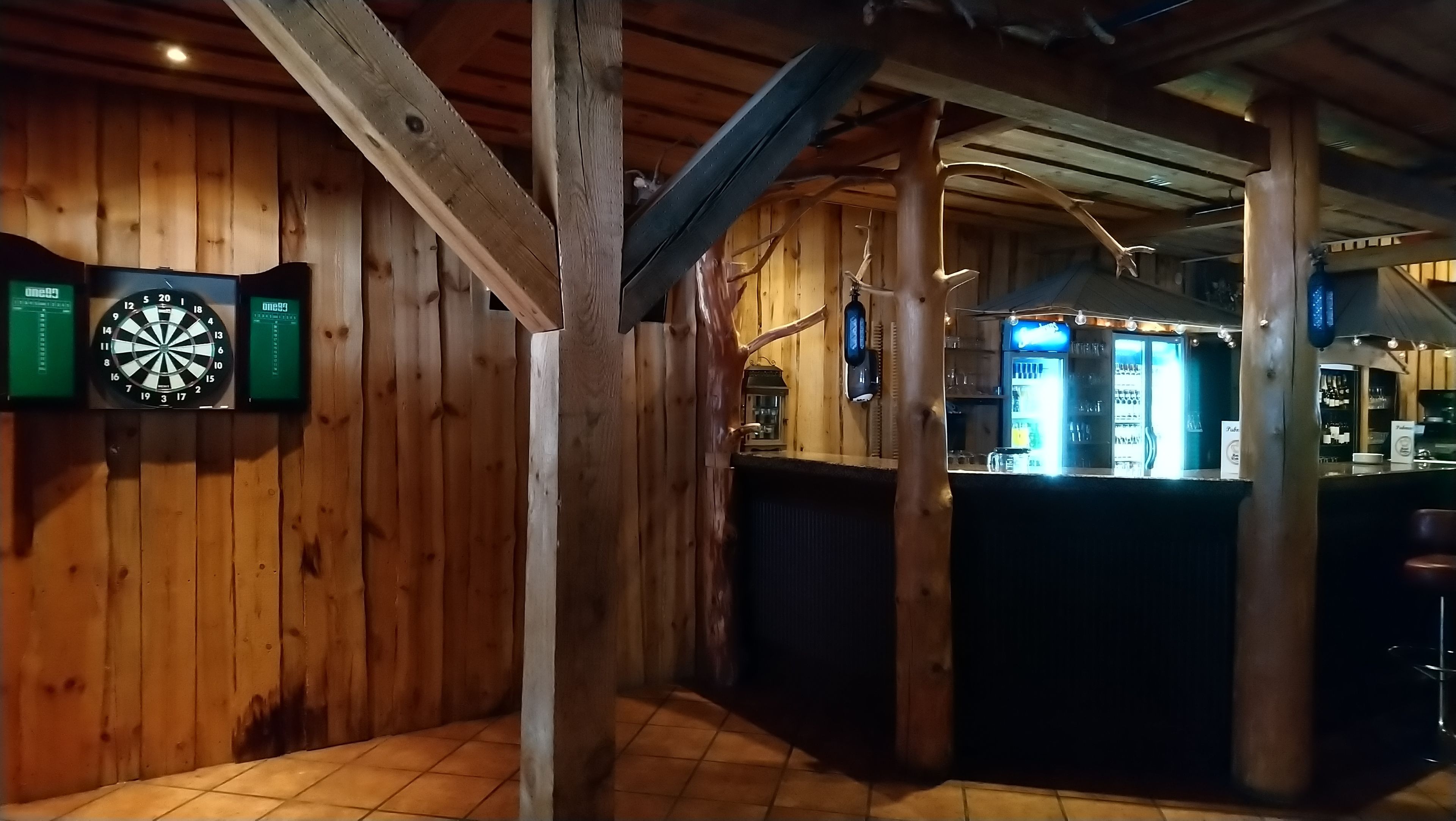 住宿內酒吧