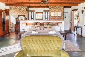 Couple Cottage | Minibar, Zimmersafe, Schreibtisch, Verdunkelungsvorhänge