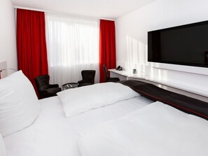 Comfort Room (DORMERO) | Free minibar items, in-room safe, blackout curtains, soundproofing