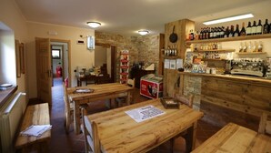 Interior detail - RIFUGIO AL LAGO DEL MORTIROLO (Monno)
