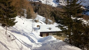 Exterior - RIFUGIO AL LAGO DEL MORTIROLO (Monno)