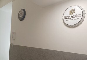 Habitación básica doble, 1 cama doble, no fumadores | Edredones de plumas, escritorio, cortinas opacas y wifi gratis