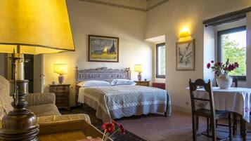 Suite, 2 Queen Beds, Non Smoking | WiFi (free)