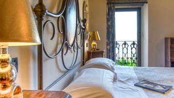 Classic Room, 1 Double Bed, Non Smoking, Hill View | Free WiFi
