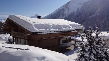 Mặt tiền nơi lưu trú