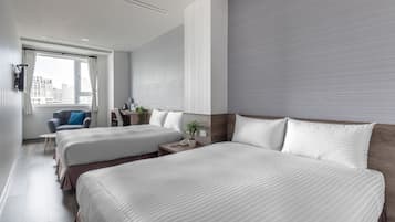 Classic Quadruple Room, 2 Double Beds, Non Smoking | Desk, free WiFi, bed sheets