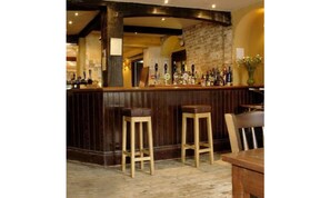 Bar (in der Unterkunft)