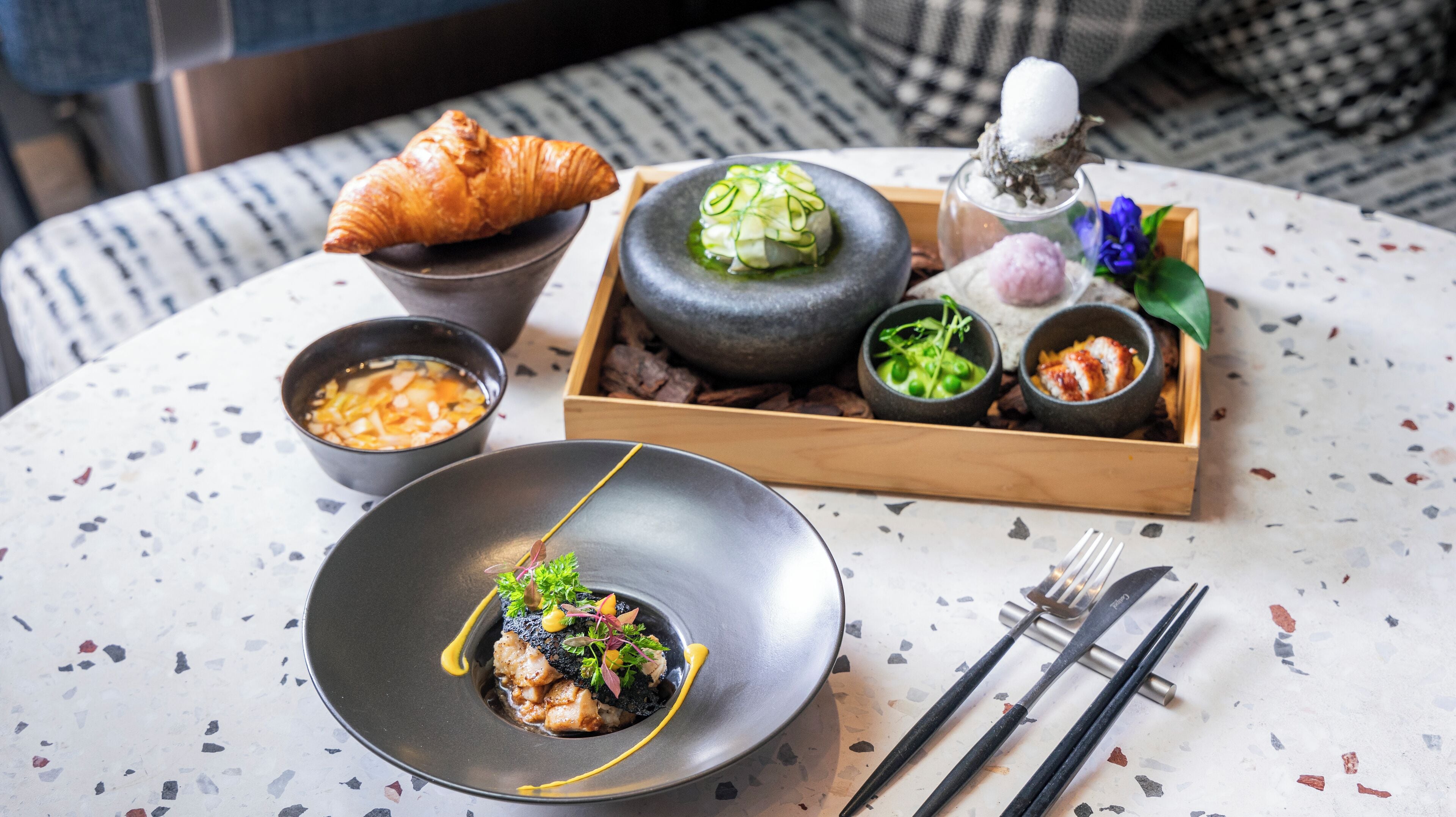 daily cooked-to-order breakfast (jpy 2500 per person)