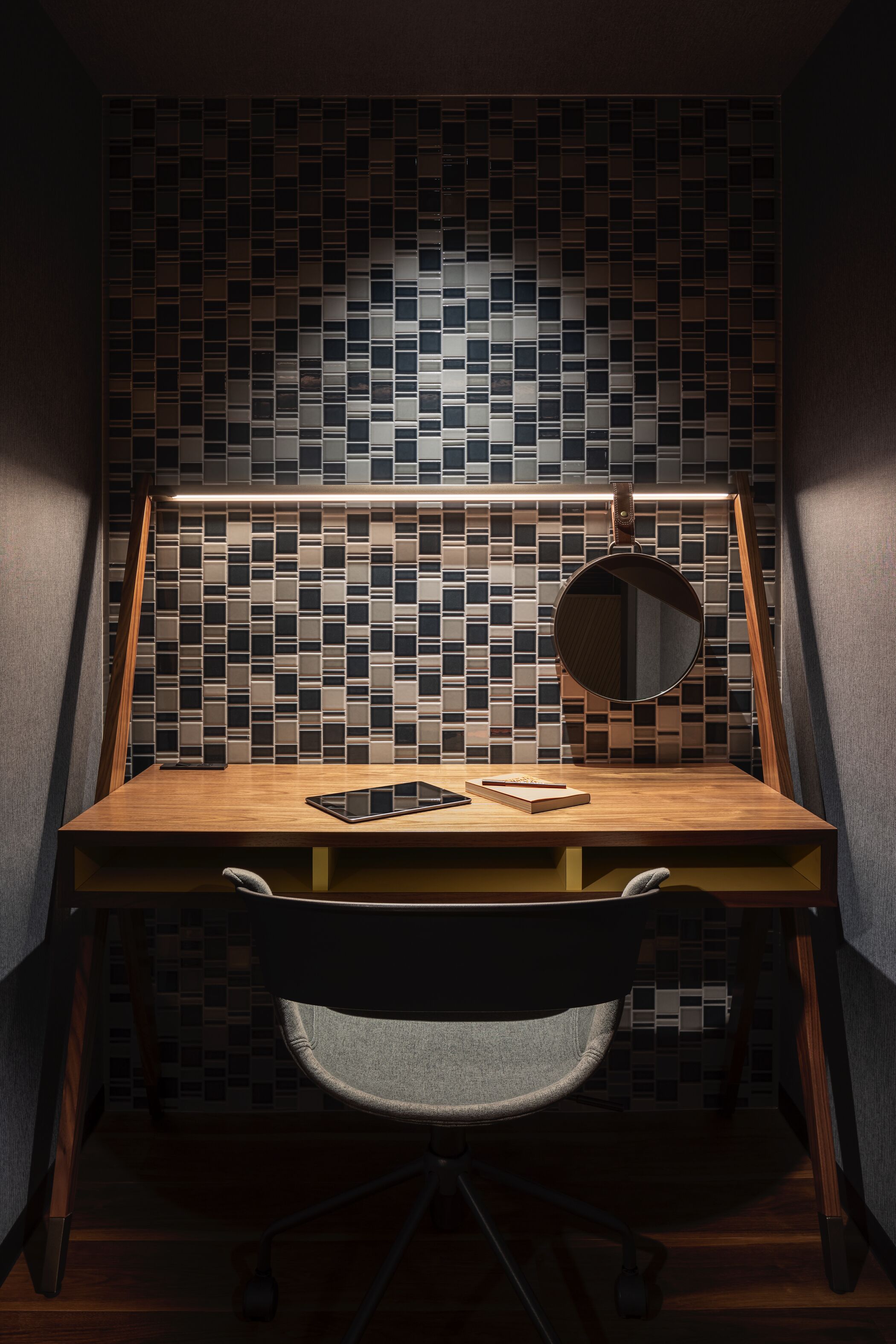 deluxe quadruple room, non smoking | down duvets, in-room safe, individually decorated, free wifi