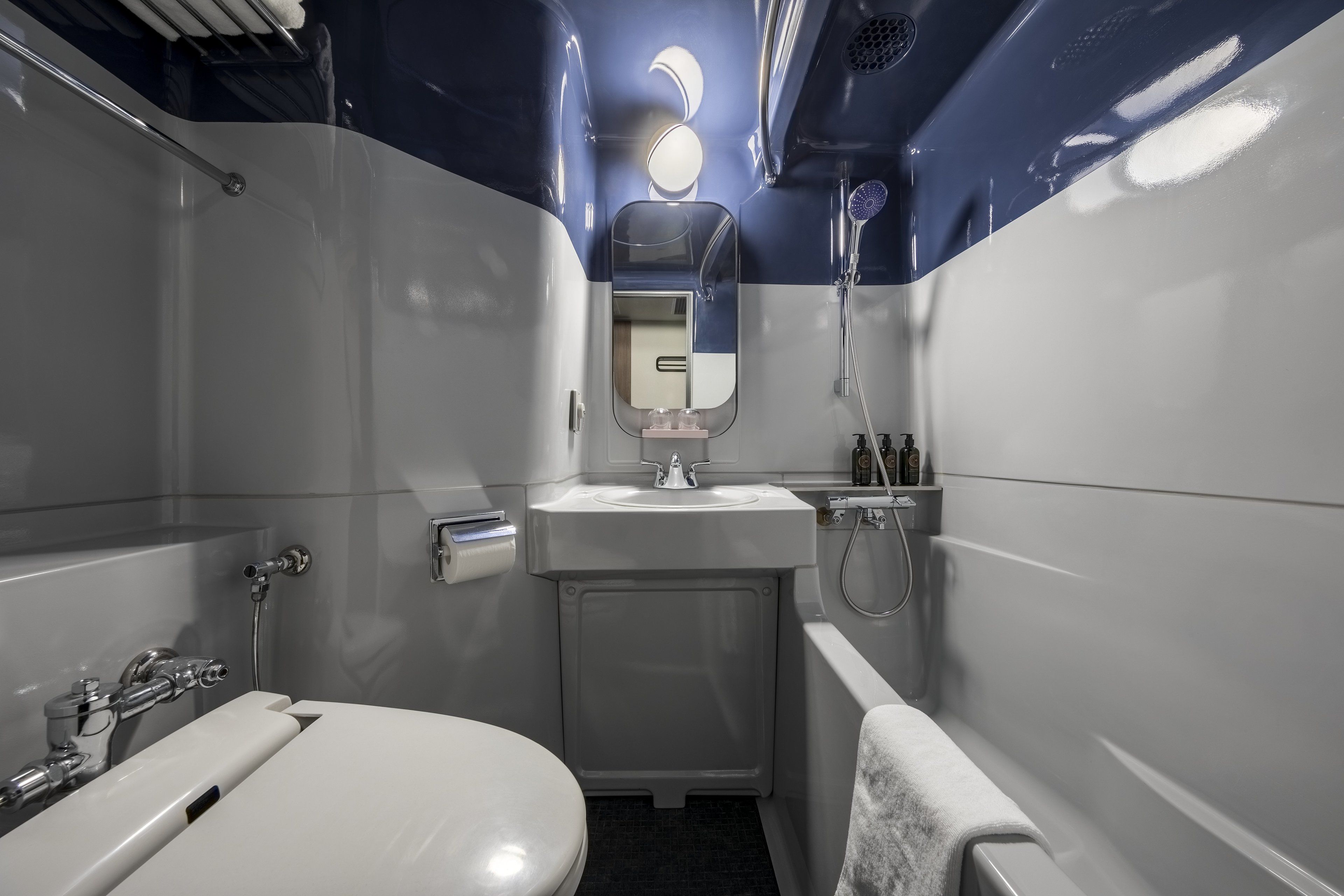 shower, free toiletries, hair dryer, slippers