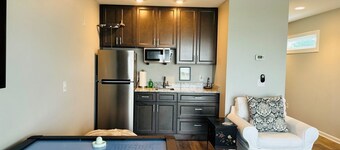 Live Oaks 4 Bedroom Home by RedAwning