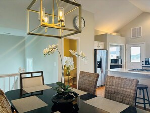 House, 4 Bedrooms | Dining