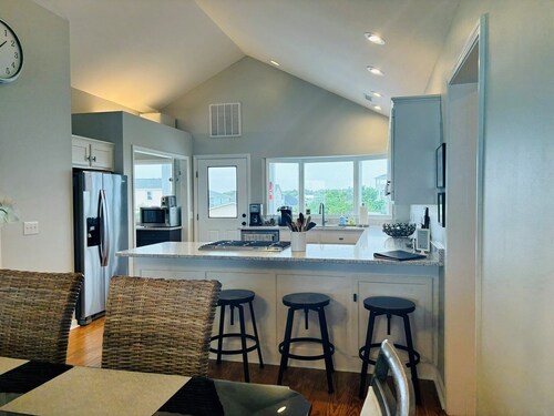 Live Oaks 4 Bedroom Home by RedAwning