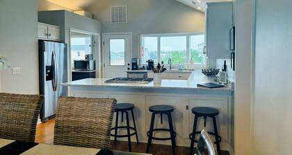 Live Oaks 4 Bedroom Home by RedAwning