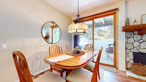 Condo, 2 Bedrooms | Dining