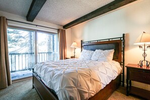 コンドミニアム 2 ベッドルーム | 2 室のベッドルーム、WiFi (無料)、ベッドシーツ