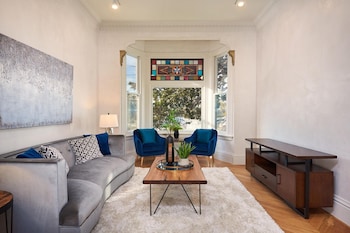 Roseview: Dazzling Gem In The Heart Of San Jose 4 Bedroom Home b