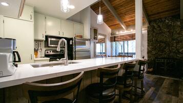 LÀgenhet - 1 sovrum | Eget kök | KylskÄp, mikrovÄgsugn, diskmaskin och kaffe- och tebryggare