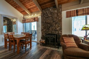 Condo, 1 Bedroom | Dining - Sunshine Village 104 Beautiful, Convenient, and Close to it all by RedAwning (Mammoth Lakes)