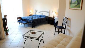 In-room safe, desk, blackout curtains, free WiFi