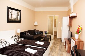 Romantic Apartment | Free cribs/infant beds, free WiFi, bed sheets - Wenceslas Square Apartment (Prague)
