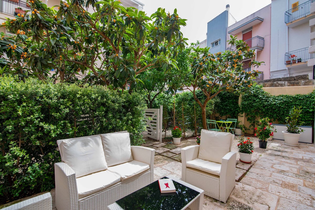 Departamento, vista al jardín (2) | Terraza o patio
