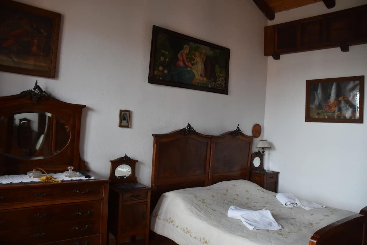 Room, 1 Double Bed (900)