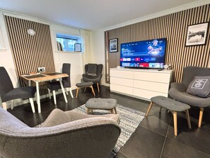 Premium Room, Multiple Beds | 1 bedroom, premium bedding, pillowtop beds, individually decorated - Skaftö Hotell Villa Lönndal, Grundsund (Grundsund)